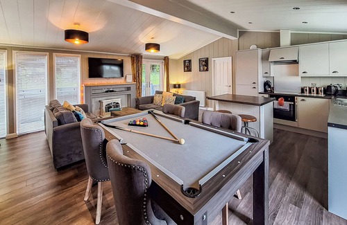 Raywell Ski Chalet | 1 bedroom accommodation in Raywell, Beverley