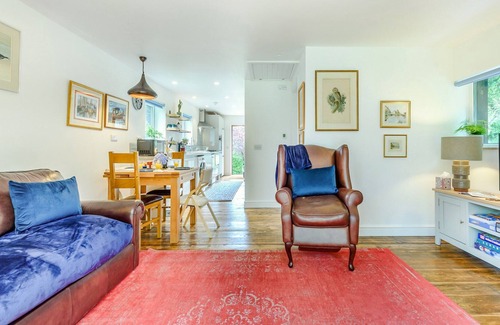 Newcastle Emlyn Cottage | 1 bedroom accommodation in Cwm-Morgan