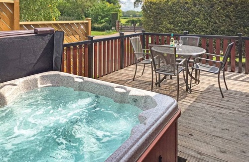 Scawton Ski Chalet | 1 bedroom accommodation in Easingwold