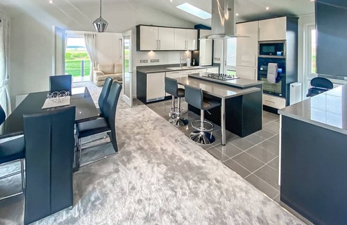 Laurencekirk Ski Chalet | 1 bedroom accommodation in Laurenkirk