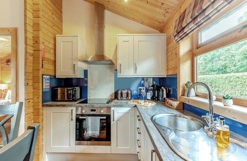 Welsh Frankton Ski Chalet | 1 bedroom accommodation in Ellesmere