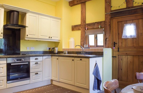 Leominster Cottage | 1 bedroom accommodation in Kingsland