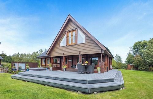 Menai Bridge Ski Chalet | 1 bedroom accommodation in Anglesey
