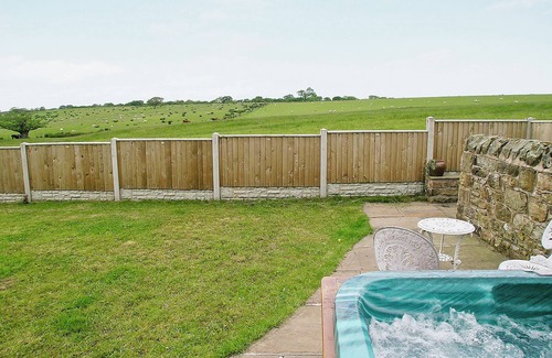 Brampton Cottage | 1 bedroom accommodation in West Hall, near Brampton