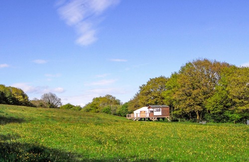 Crynant Cottage | 1 bedroom accommodation in Gower