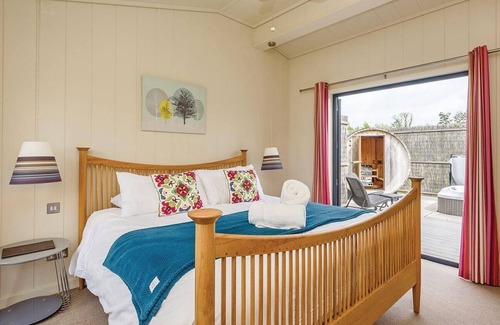 Weybread House | 1 bedroom accommodation in Weybread, Diss