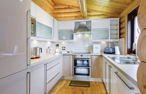 Weybread Cabin | 1 bedroom accommodation in Weybread, Diss