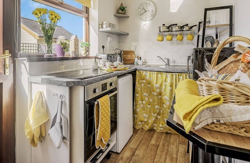 Ammanford Cottage | 1 bedroom accommodation in Twyn