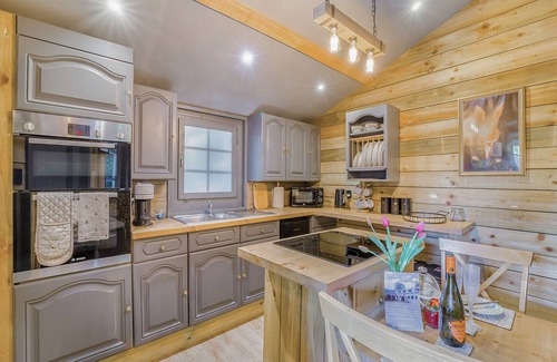 New Forest District Cottage | 1 bedroom accommodation in Ringwood, New Forest