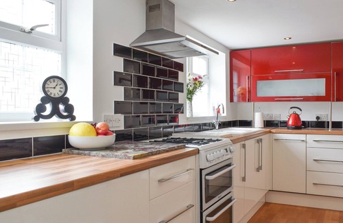 New Forest District Cottage | 1 bedroom accommodation in Sway, near Lymington
