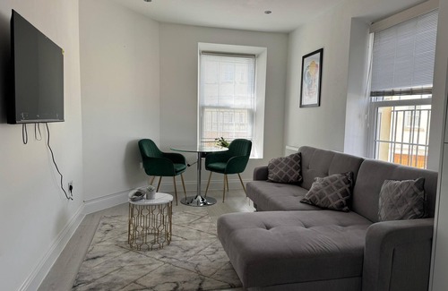 Walton on the Naze Apartment | 1 Bedroom Apartment in Walton
