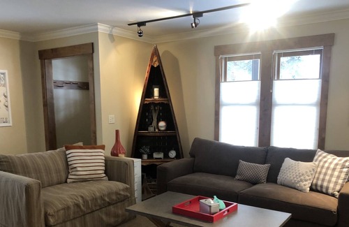 Crested Butte Apartment | 1 Bedroom apartment located in the town of Crested Butte