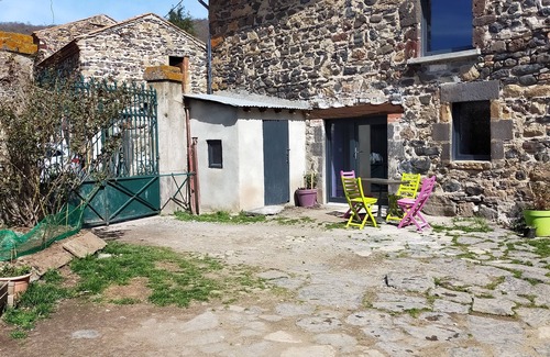 Rentieres Apartment | 1 Bedroom Apartment in RentiÃ¨res