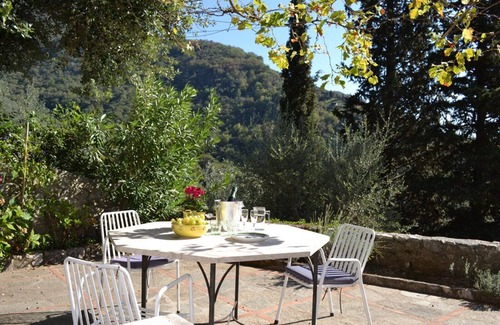 Villabuona Apartment | 1 Bedroom Apartment in Camaiore