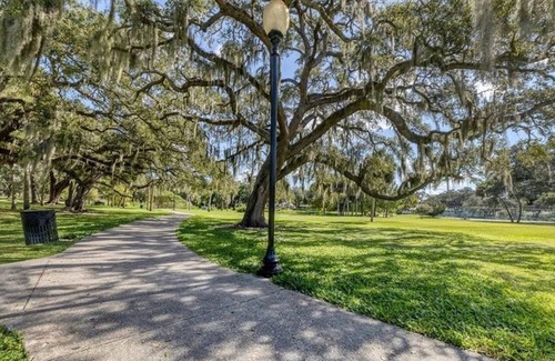 Gillespie Park Apartment | 1 Bedroom Apartment L-(427355) by Houzlet