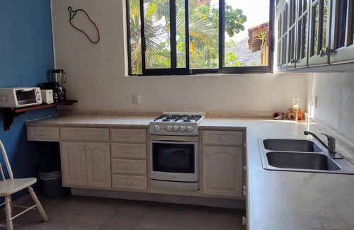 Ixtapa - Zihuatanejo Apartment | 1 Bedroom apartment, A/C, kitchen, 1 block from Playa La Ropa