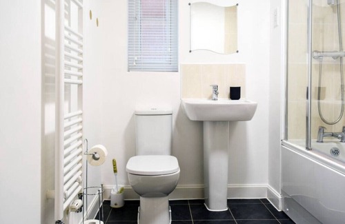 Warwick Apartment | 1 Bedroom Apt Leamington Spa Hosted By Golden Key