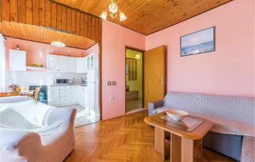 Dinjiska Apartment | 1 Bedroom Awesome Apartment In Dinjiska