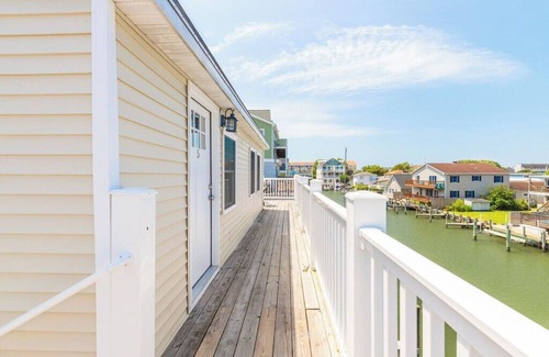 Ocean City Apartment | 1-Bedroom Bayside Canal front Condo. In the heart of downtown OC.