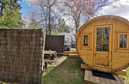 Pruniers-en-Sologne Ski Chalet | 1 Bedroom Chalet in Pruniers-en-Sologne