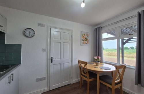 Pointon Cabin | 1 Bedroom Cabin In West Pinchbeck