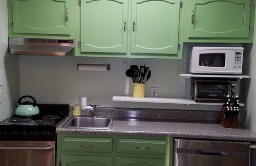 Sea Isle City Condo | 1-bedroom condo in the Sea Islander close to the heart of Sea Isle City!
