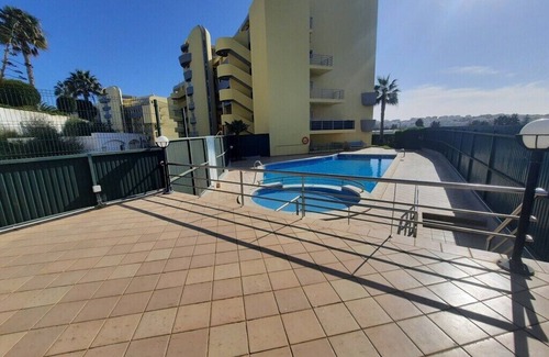 Albardeira Apartment | 1 Bedroom Condo sleeps 4 w/balcony, pool walk to Meia Praia Beach, Lagos Centre