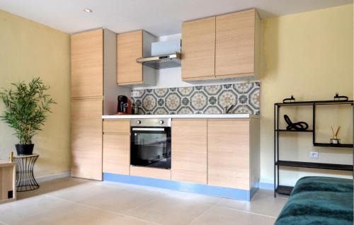 Codolet House | 1 Bedroom Cozy Home In Codolet