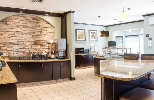 Fargo Condo | 1 Bedroom | Free Breakfast