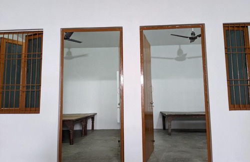 Faizabad House | 1-Bedroom Homestay with Free Parking on Premise