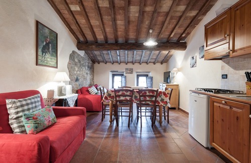 Castelnuovo di Val di Cecina House | 1 Bedroom Apartment