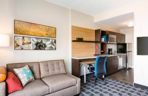 Airport North Apartment | 1 Bedroom King Suite Near Airport Lakes Park ORL