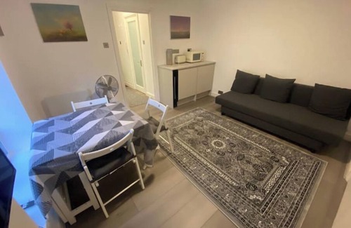 Stockwell Apartment | 1 bedroom modern apartment