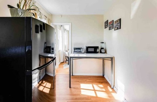 Fairfax District Apartment | 1 bedroom near WeHo/Grove/Erewhon