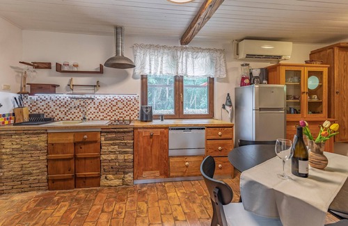 Mali Vareski House | 1 bedroom nice home in Segotici