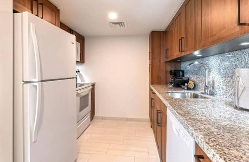 North Scottsdale Resort | 1 bedroom ocean view suite @ Royal Palm Beach Club!