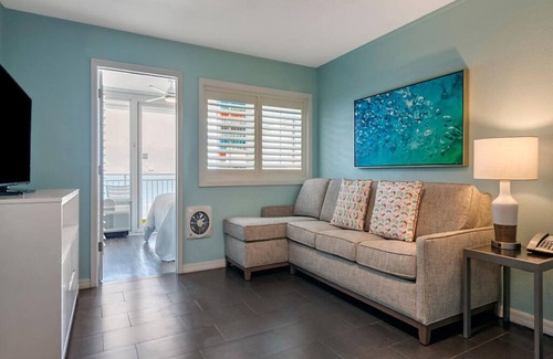 Daytona Beach Shores Resort | 1 Bedroom Oceanfront w/Kitchenette at Seabreeze on Daytona Beach!