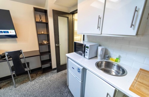 Selly Oak Apartment | 1 bedroom studio near the city