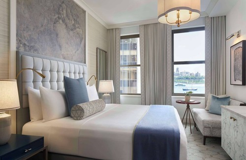 Financial District Hotel | 1-Bedroom Suite + Connecting Room at a 5⭐️ Hotel