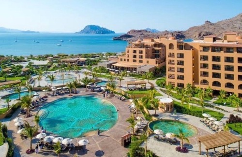 Loreto Resort | 1 BEDROOM SUITE IN VILLA DEL PALMAR AT THE ISLANDS OF LORETO, MX.