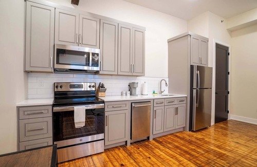 Frankfort Hotel | 1 Bedroom Suite, King Bed