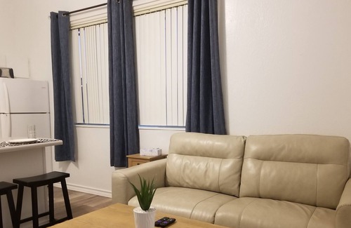 Lakeview Apartment | 1 Bedroom unit with a full kitchen and living room