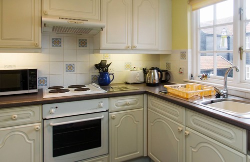 Thorpeness House | 1 Bell Lodge - sleeps 8 guests in 3 bedrooms