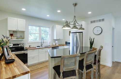 Loveland House | 1 Block to Loveland Bike Trail: 'The Frog Man Inn'