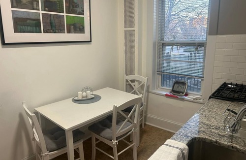 Union City Apartment | 1 BR, 1 BA, 15 minutes from Manhattan! Cozy apartment close to bus to city.