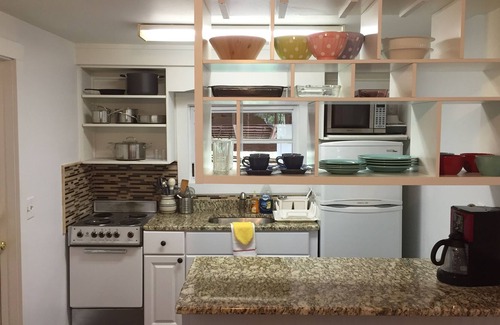East Beach House | 1 BR East Beach Bungalow