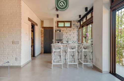 Conchas Chinas Apartment | 1 BR Mountain Retreat - 5 min to Beach - Pool