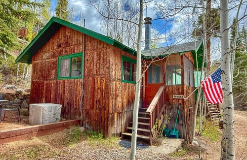 Grand Lake Cabin | 1 BR with sunroom-walk to beach