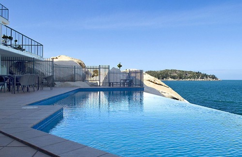 Nelly Bay Apartment | 1 Bright Point Apartment 5301