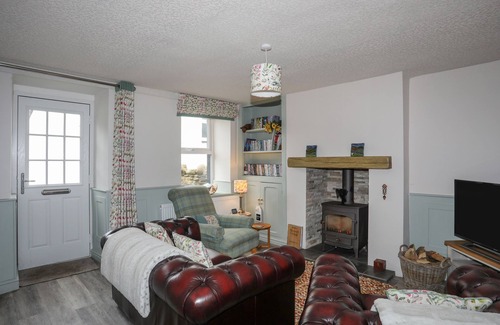 Dwygyfylchi House | 1 BRONRALLT, pet friendly, character holiday cottage in Conwy